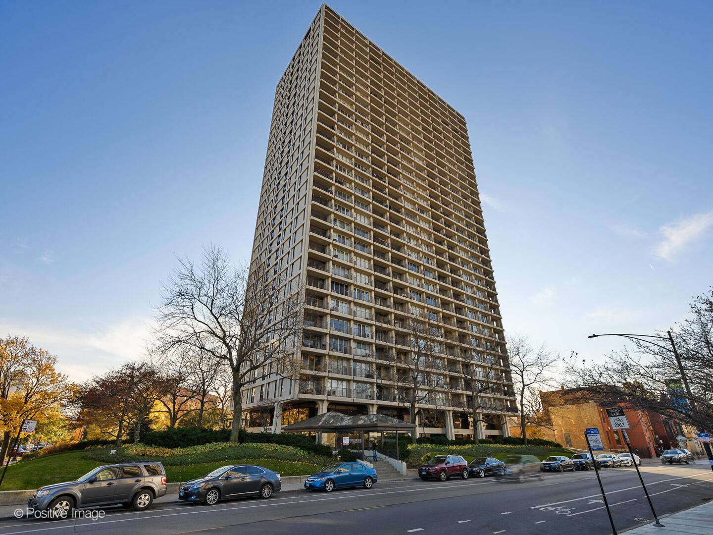 Chicago, IL 60614,1960 N Lincoln Park West #1008