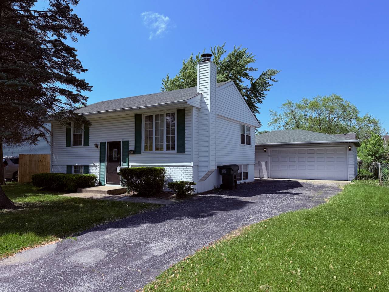 Glenwood, IL 60425,141 E Mulberry DR