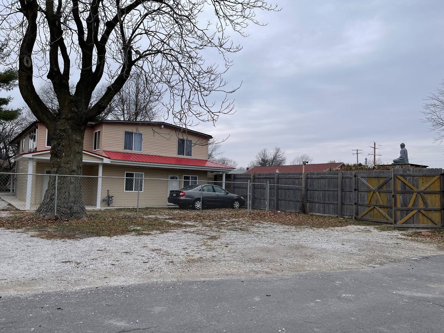 Champaign, IL 61821,1507 N Ridgeway AVE