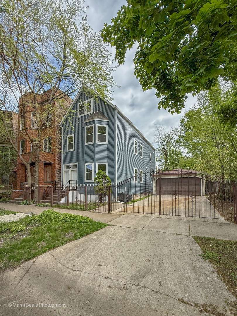 Chicago, IL 60637,6445 S Rhodes AVE