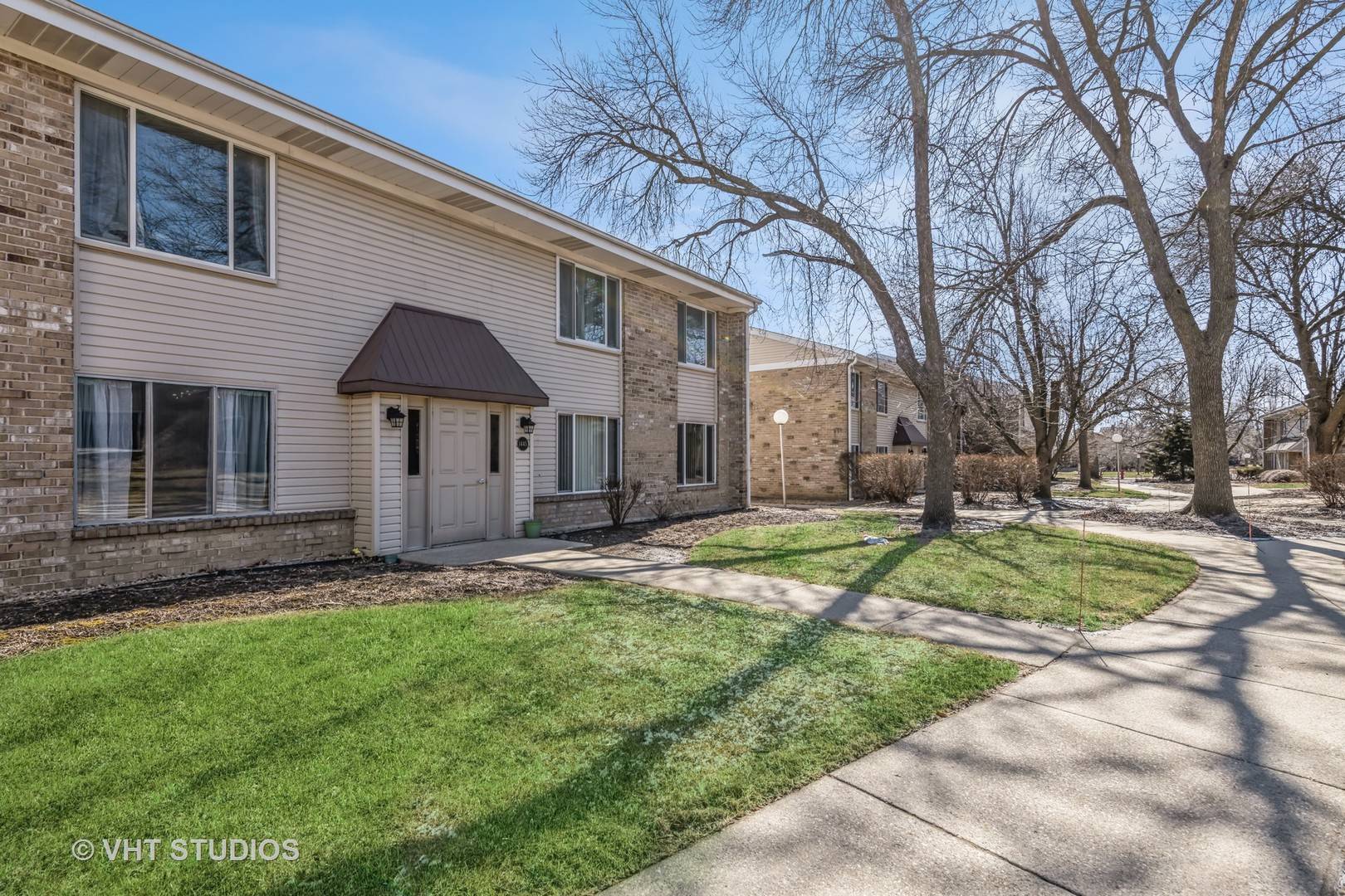 Hoffman Estates, IL 60169,1445 Vista Walk #2C