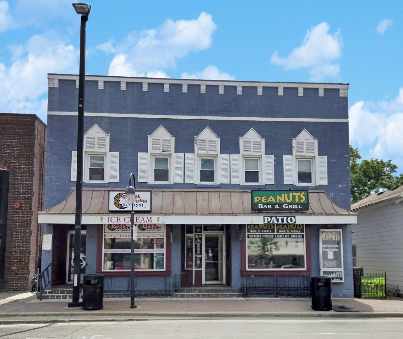 Naperville, IL 60540,22 W Chicago AVE #5