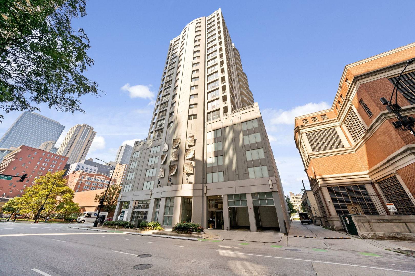 Chicago, IL 60654,600 N Dearborn ST #2005