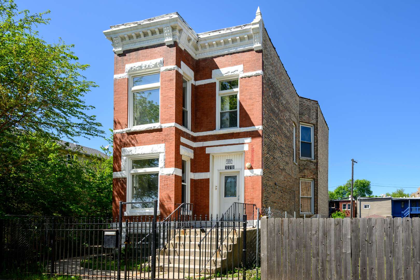 Chicago, IL 60624,3318 W WALNUT ST