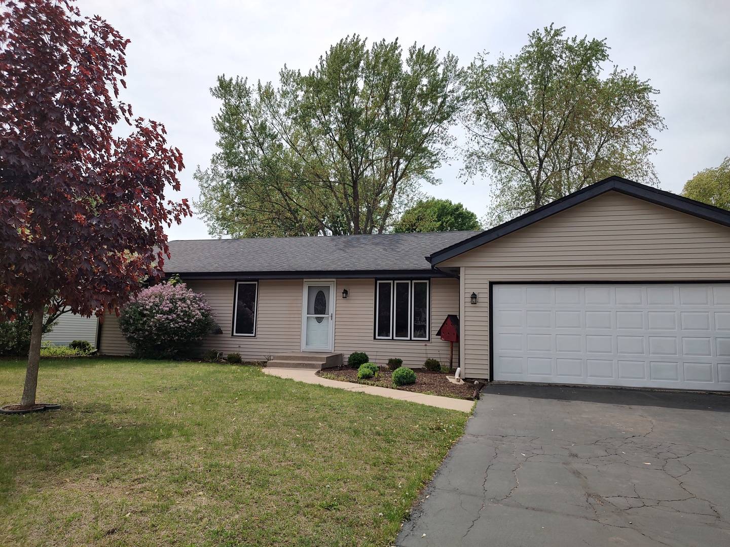 Machesney Park, IL 61115,8226 Eddington DR