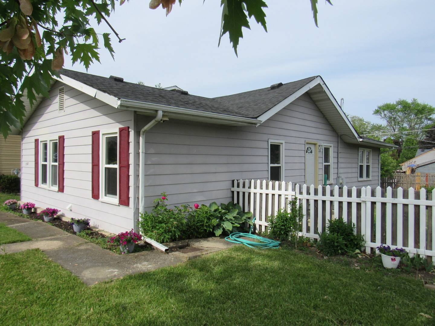Round Lake Beach, IL 60073,1503 Cherokee DR