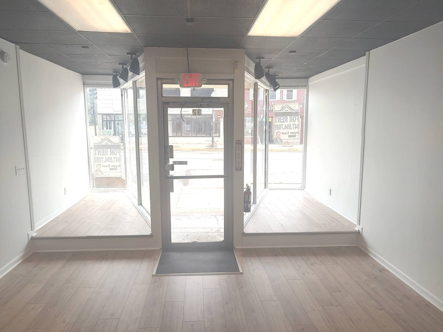 Aurora, IL 60505,32 N Broadway AVE