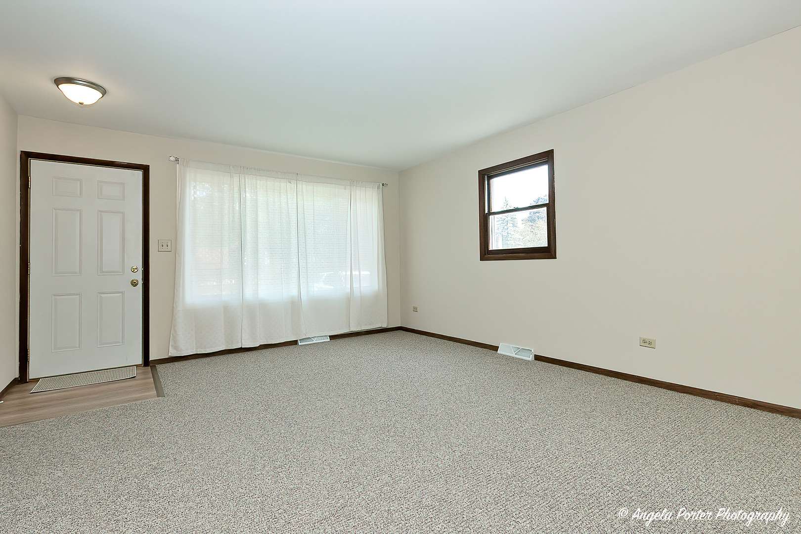 Antioch, IL 60002,522 North AVE