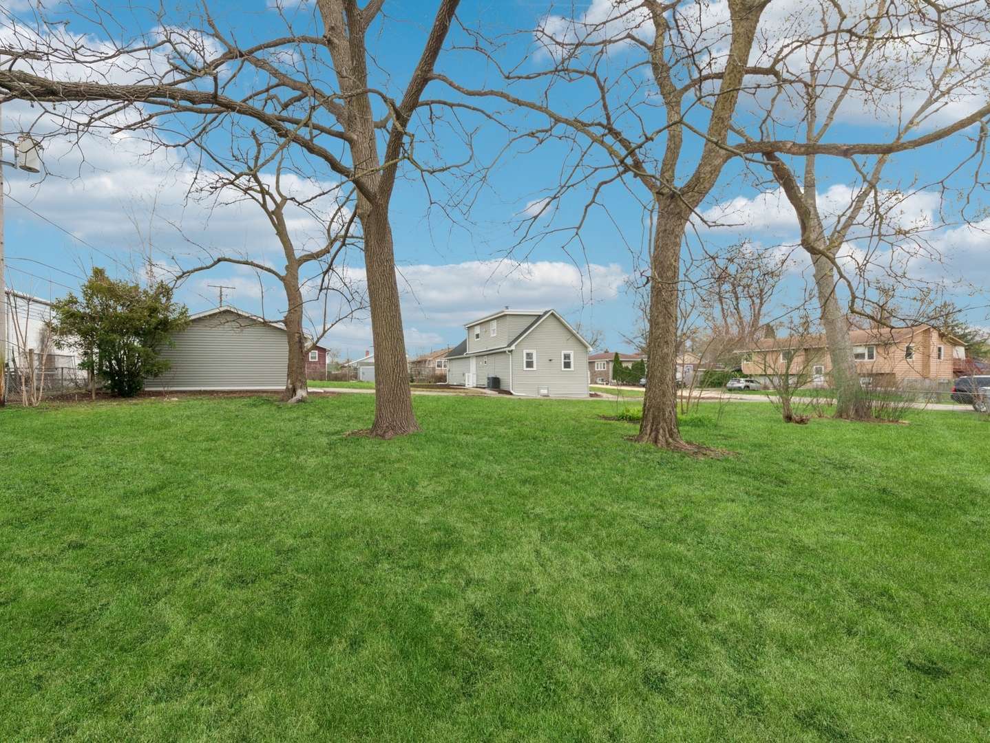 Round Lake Beach, IL 60073,520 W Pheasant CT