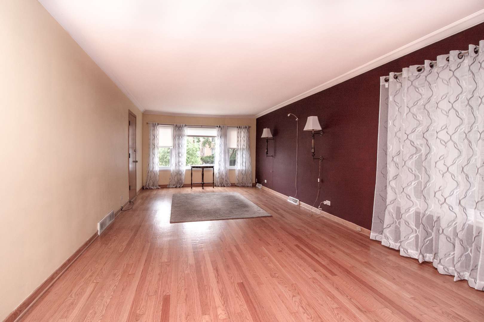 Chicago, IL 60630,4938 N Monitor AVE #1