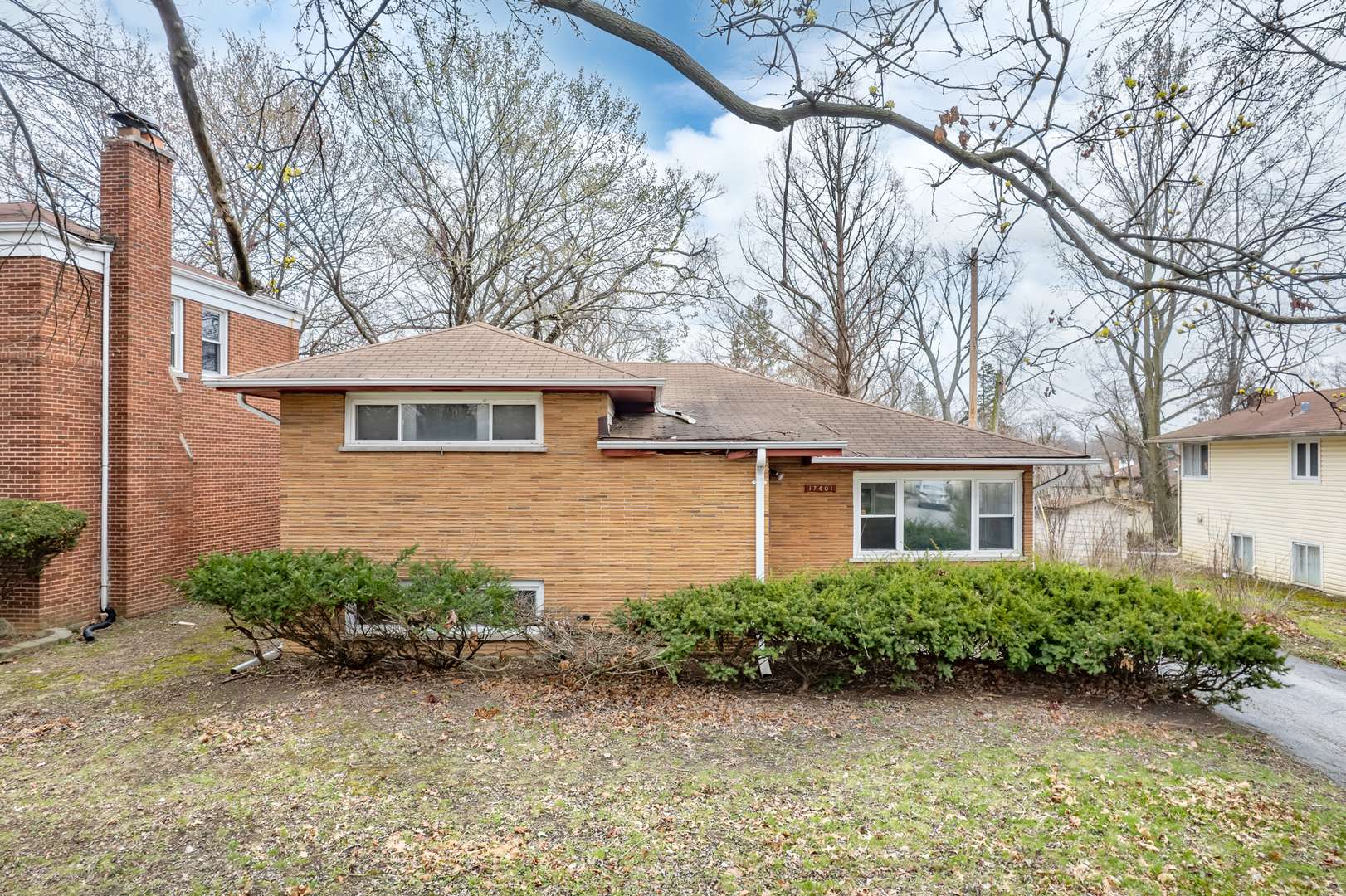 Hazel Crest, IL 60429,17401 Holmes AVE