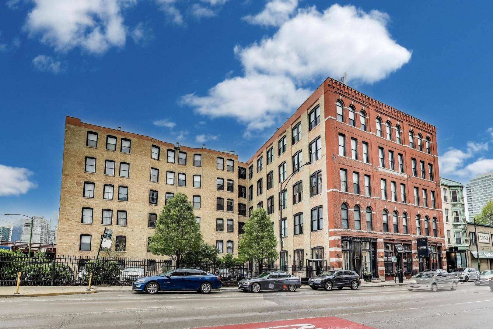 Chicago, IL 60642,525 N Halsted ST #409