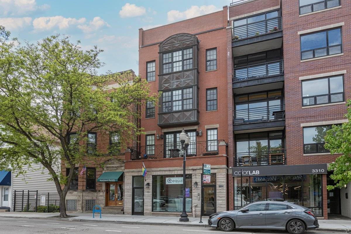 Chicago, IL 60657,3306 N Halsted ST #3