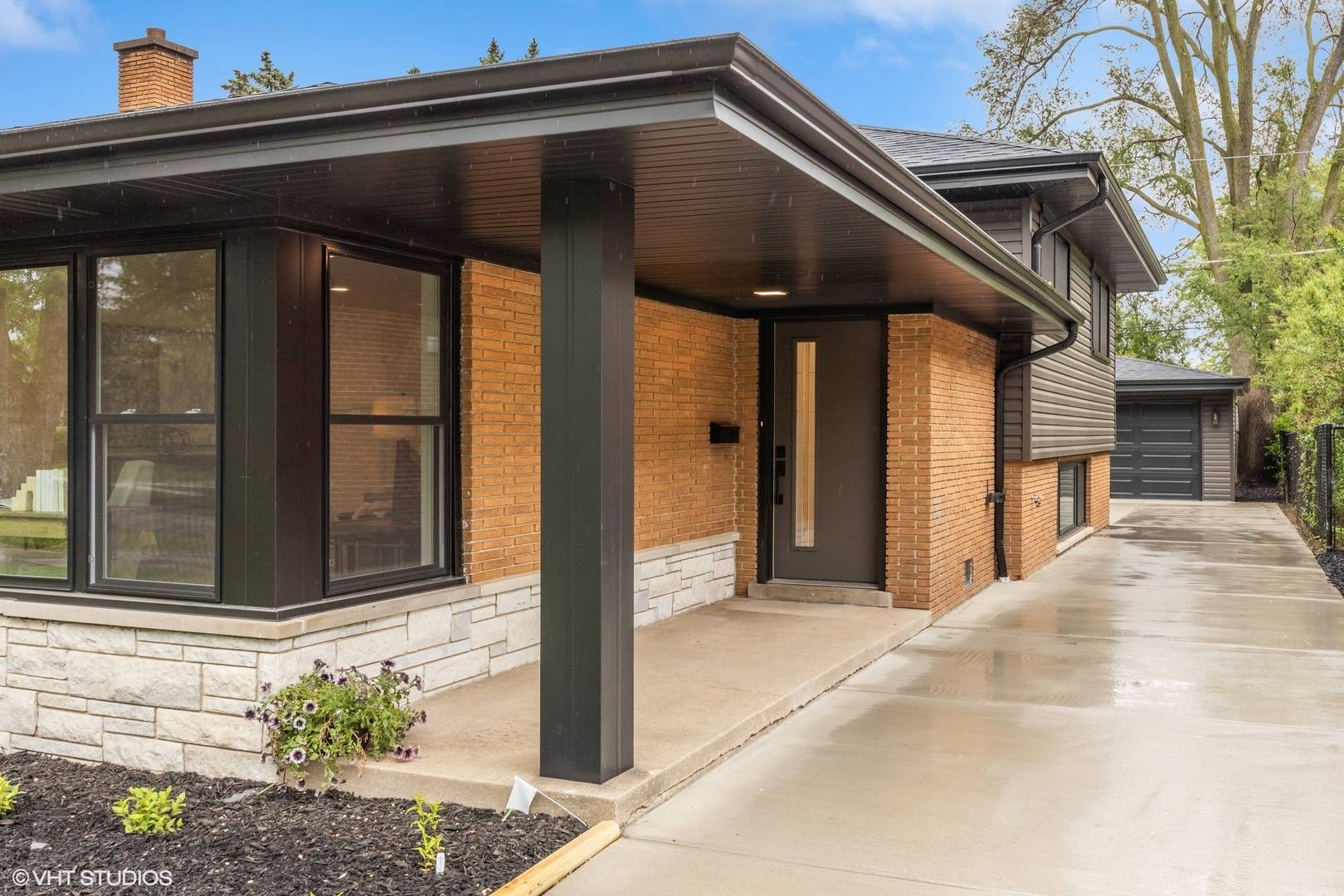 Westchester, IL 60154,1821 Kensington AVE