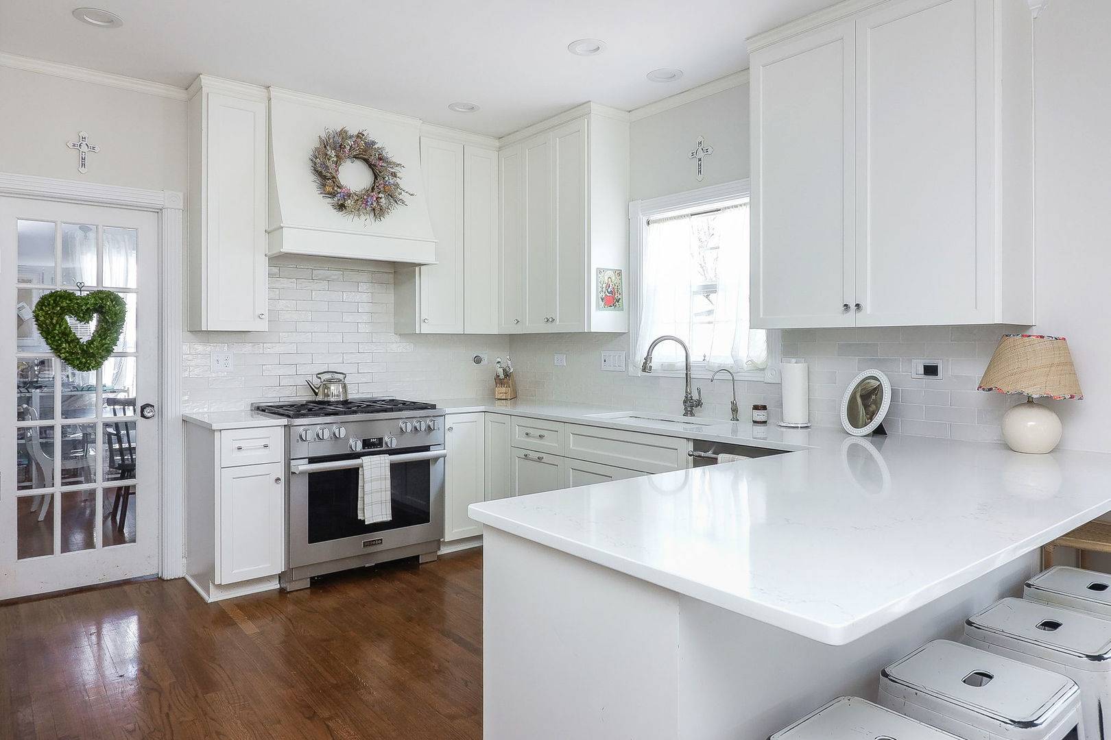 Glen Ellyn, IL 60137,1614 Sawyer AVE