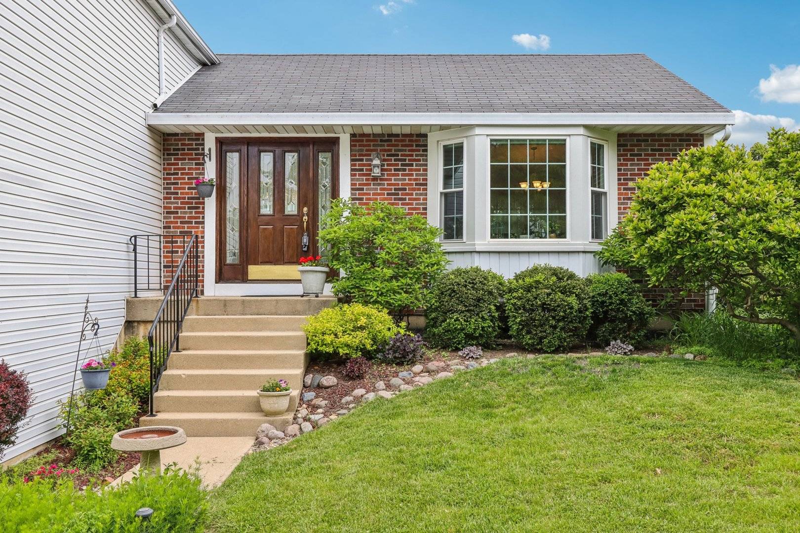 Streamwood, IL 60107,10 Sheffield CT