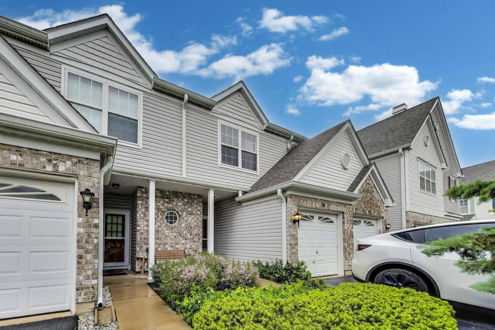 Lombard, IL 60148,74 Arboretum DR