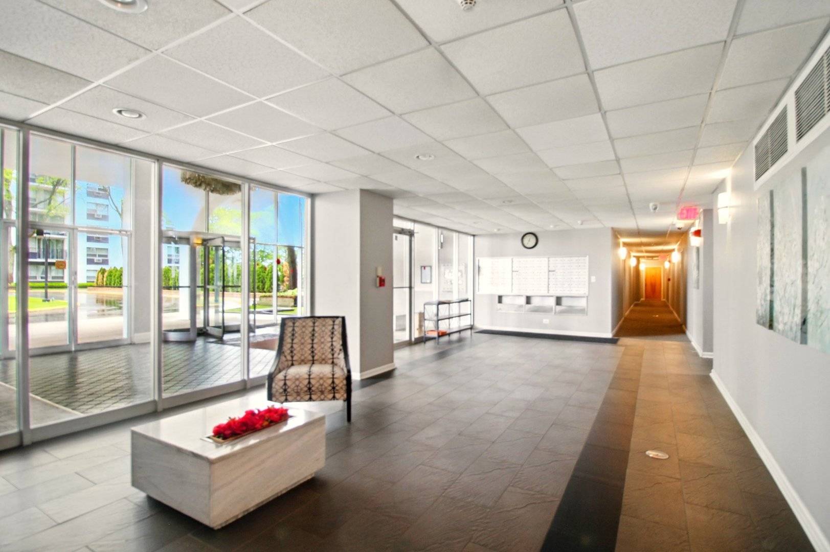 Des Plaines, IL 60016,9009 Golf RD #1C