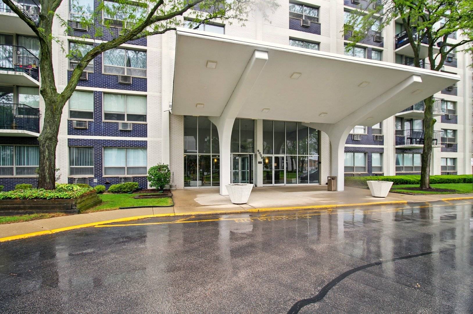 Des Plaines, IL 60016,9009 Golf RD #1C