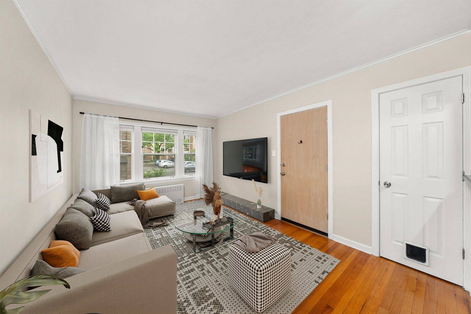 Oak Park, IL 60302,213 N Marion ST #1C