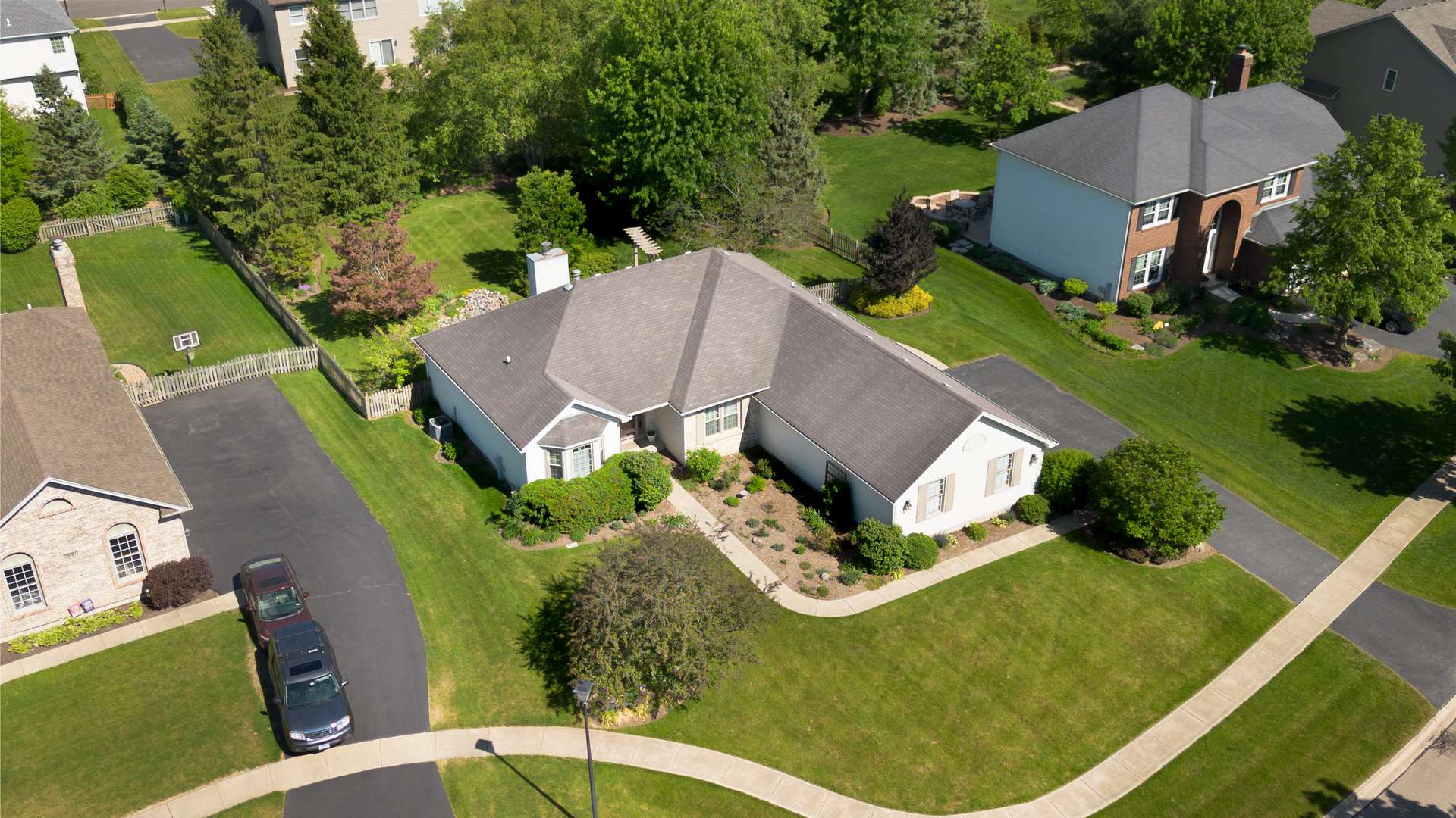 Batavia, IL 60510,2028 Conde CT
