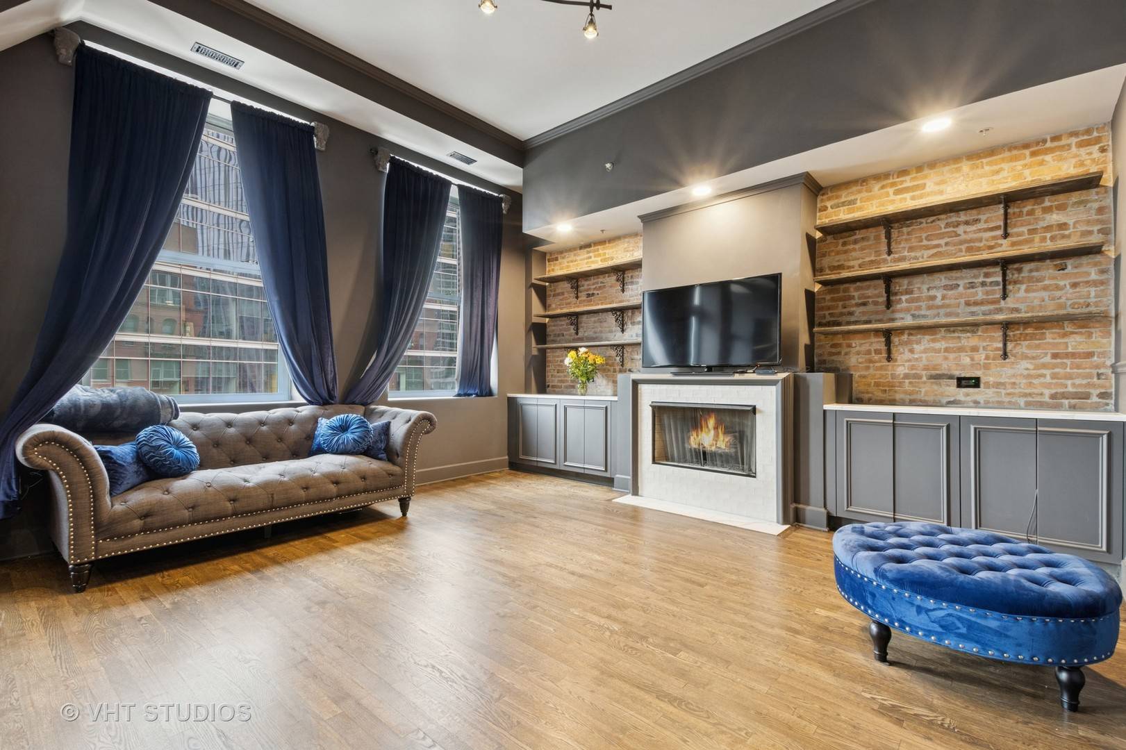 Chicago, IL 60606,165 N CANAL ST #1409