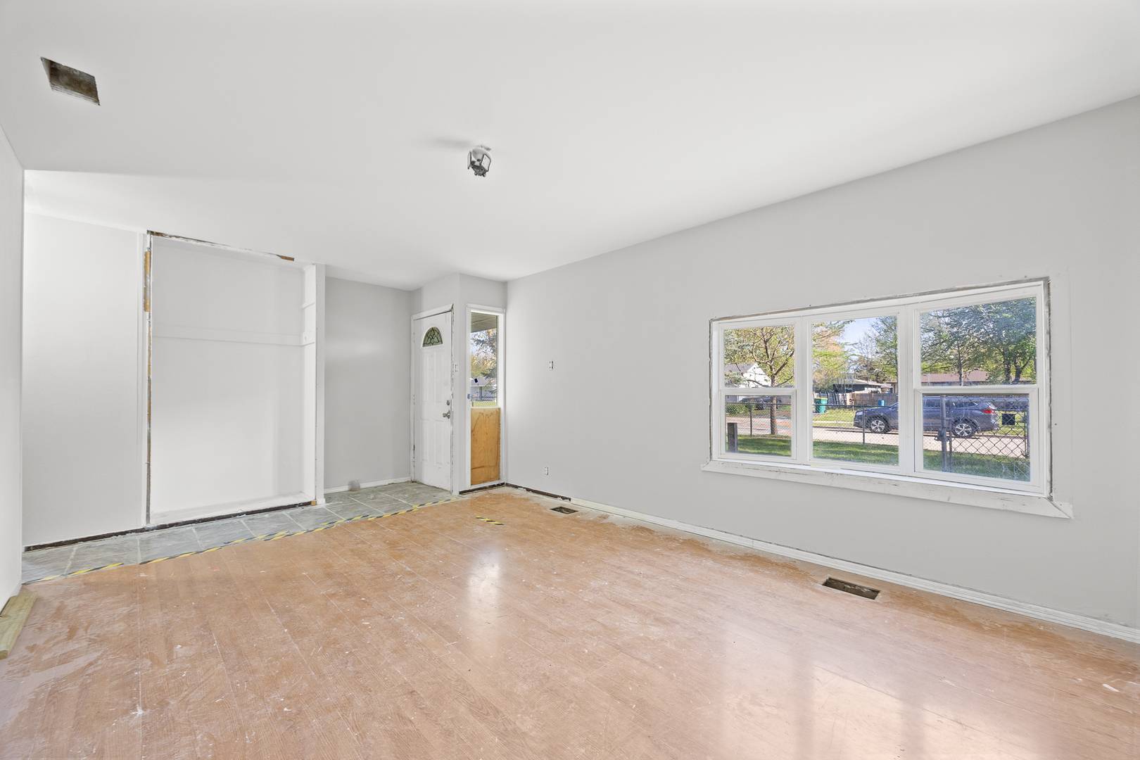 Joliet, IL 60435,1315 Loral AVE