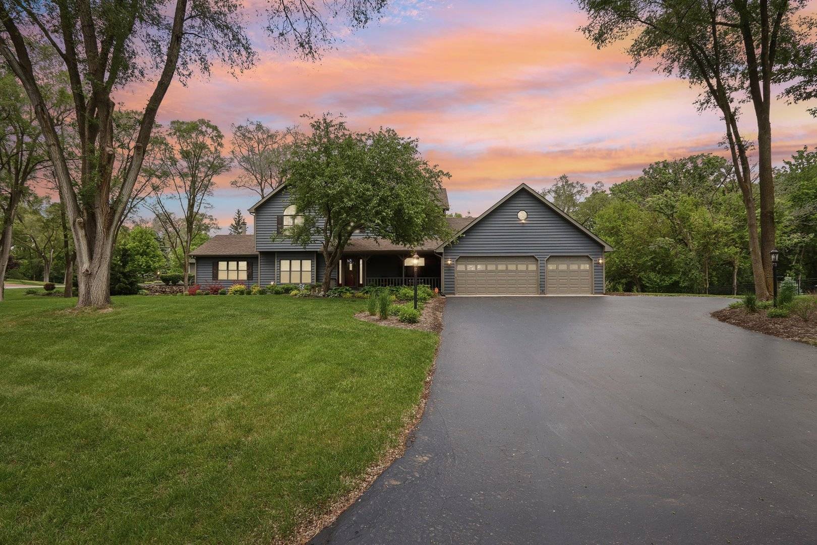 Mchenry, IL 60051,2902 Pleasant DR