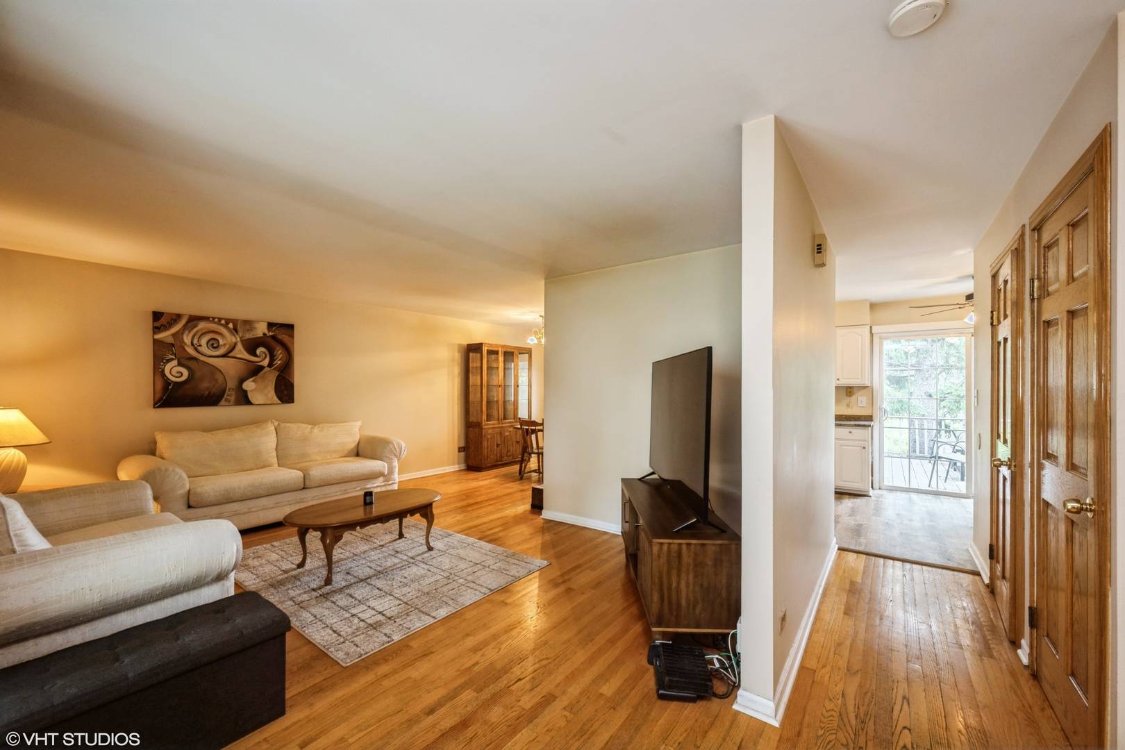 Wheeling, IL 60090,682 Lakeside Circle DR