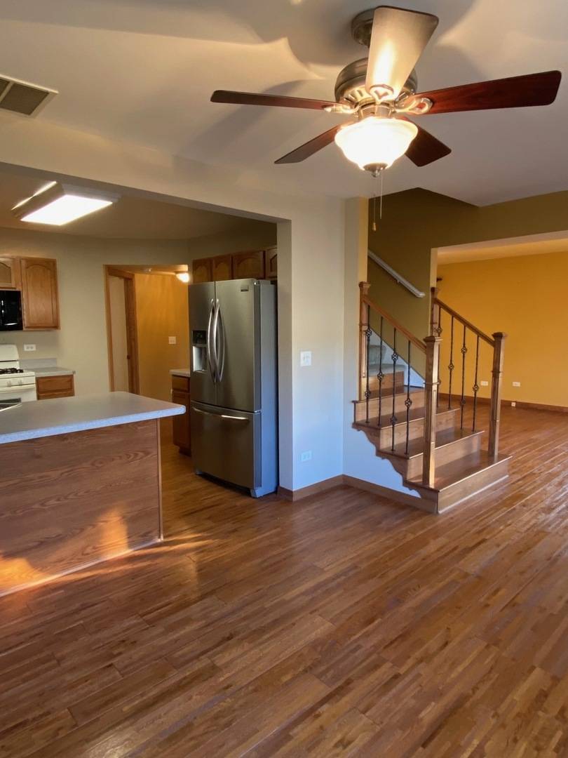 Crest Hill, IL 60403,17207 Dundee DR
