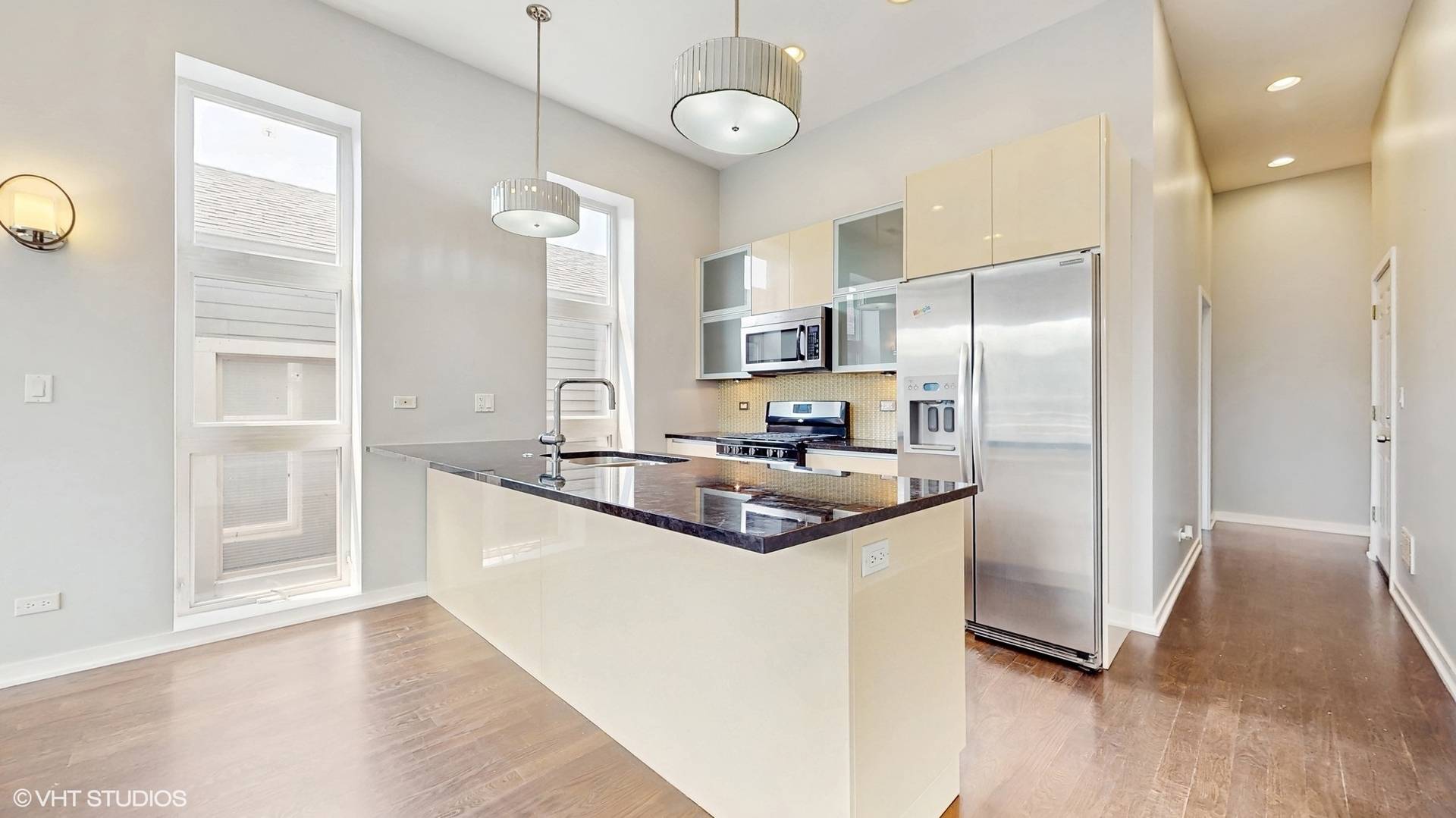 Chicago, IL 60647,2712 N Artesian AVE #3