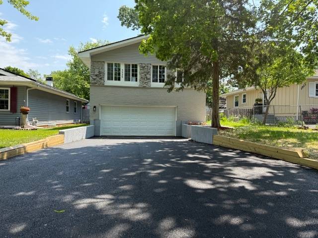 Round Lake Beach, IL 60073,1525 Grove DR