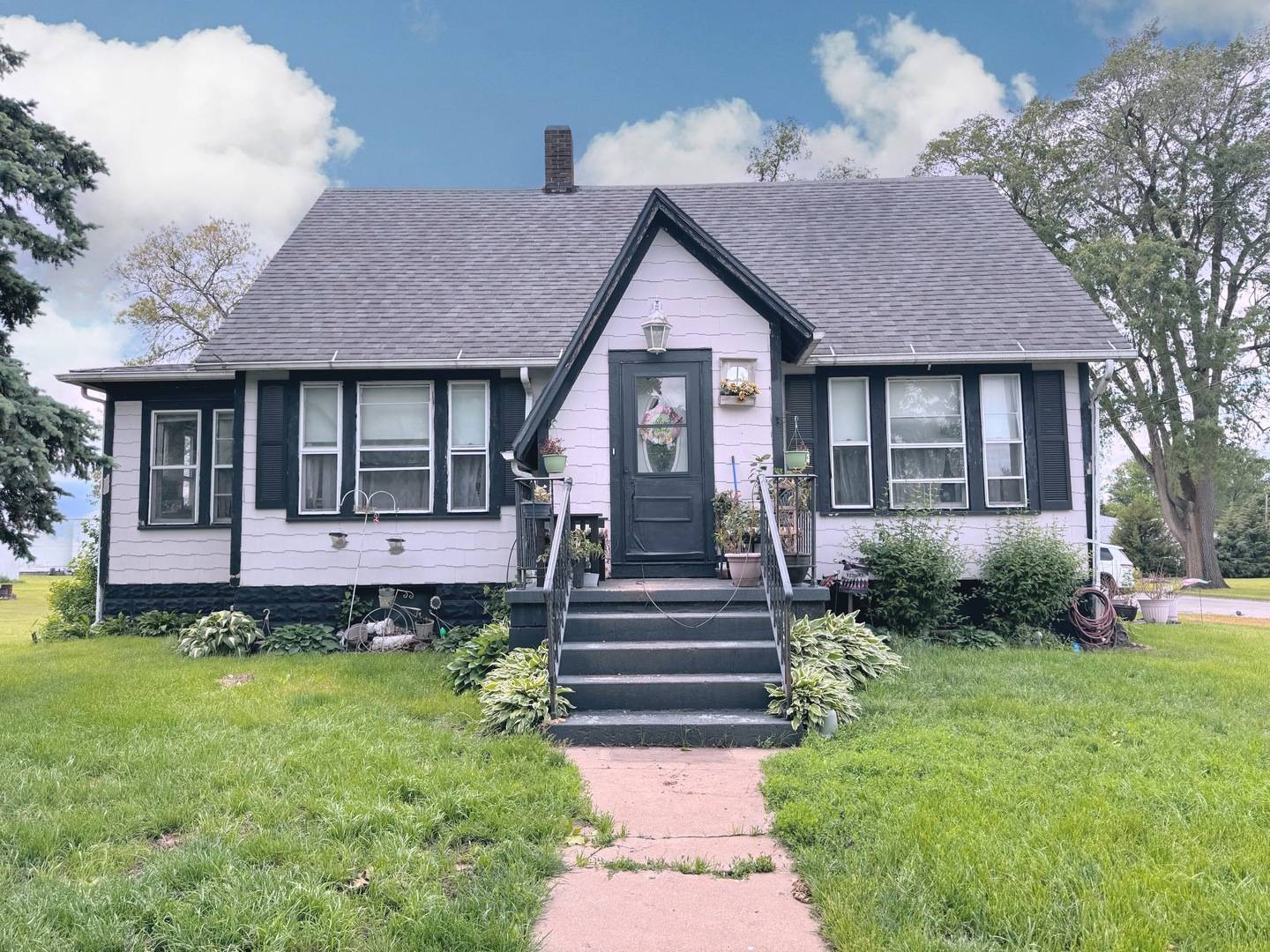 Piper City, IL 60959,504 S Green ST