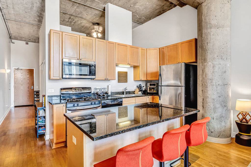 Chicago, IL 60616,320 E 21ST ST #412