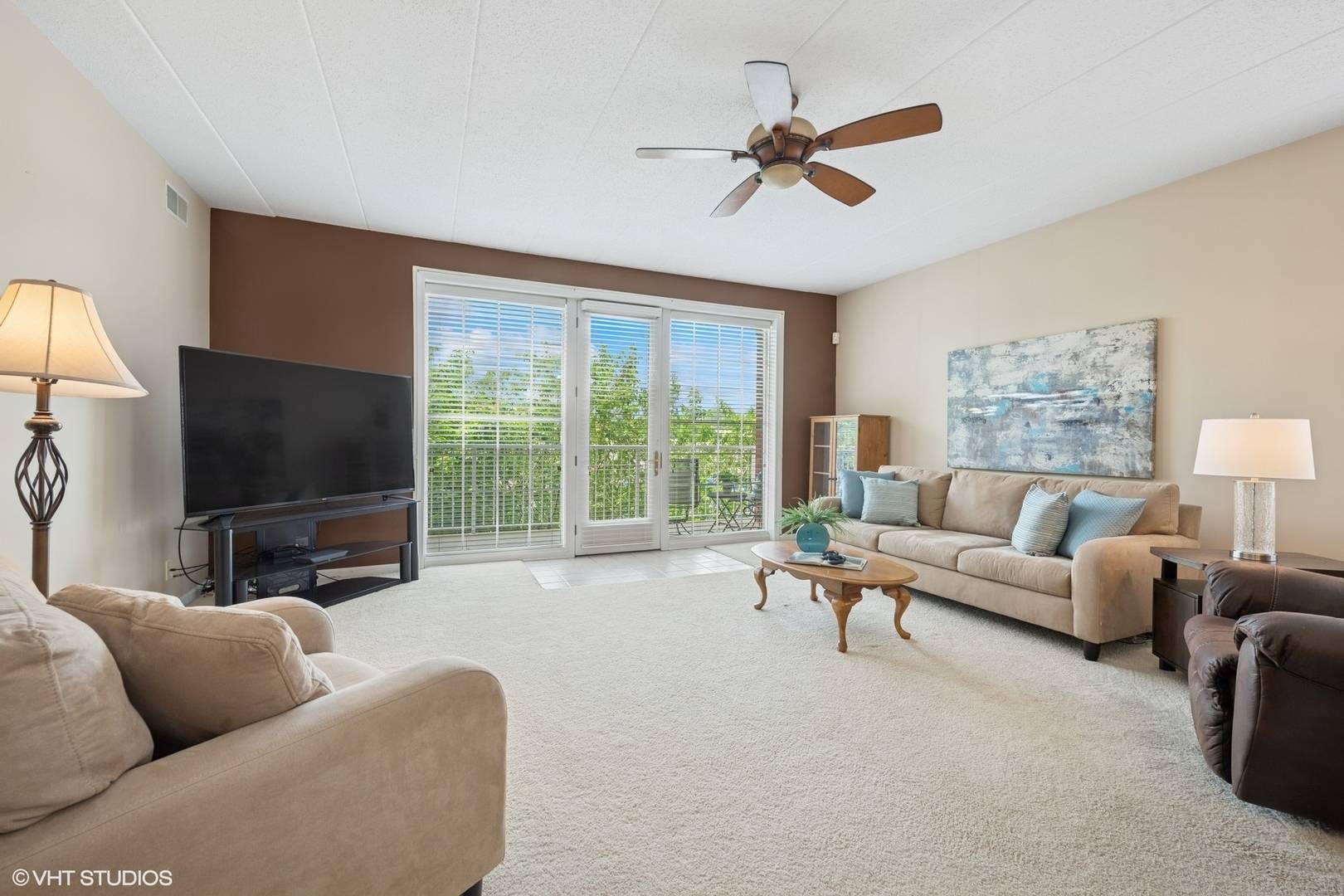 Barrington, IL 60010,541 N Hough ST #205
