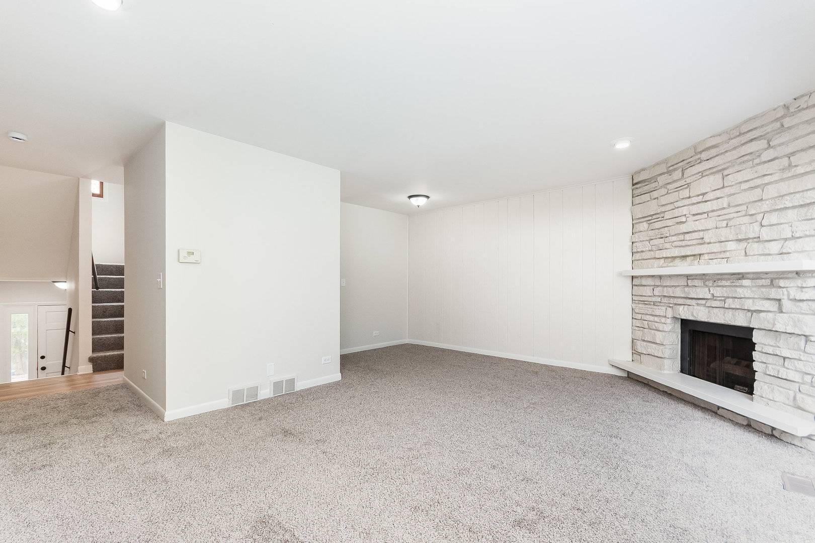 Highwood, IL 60040,334 Ashland AVE
