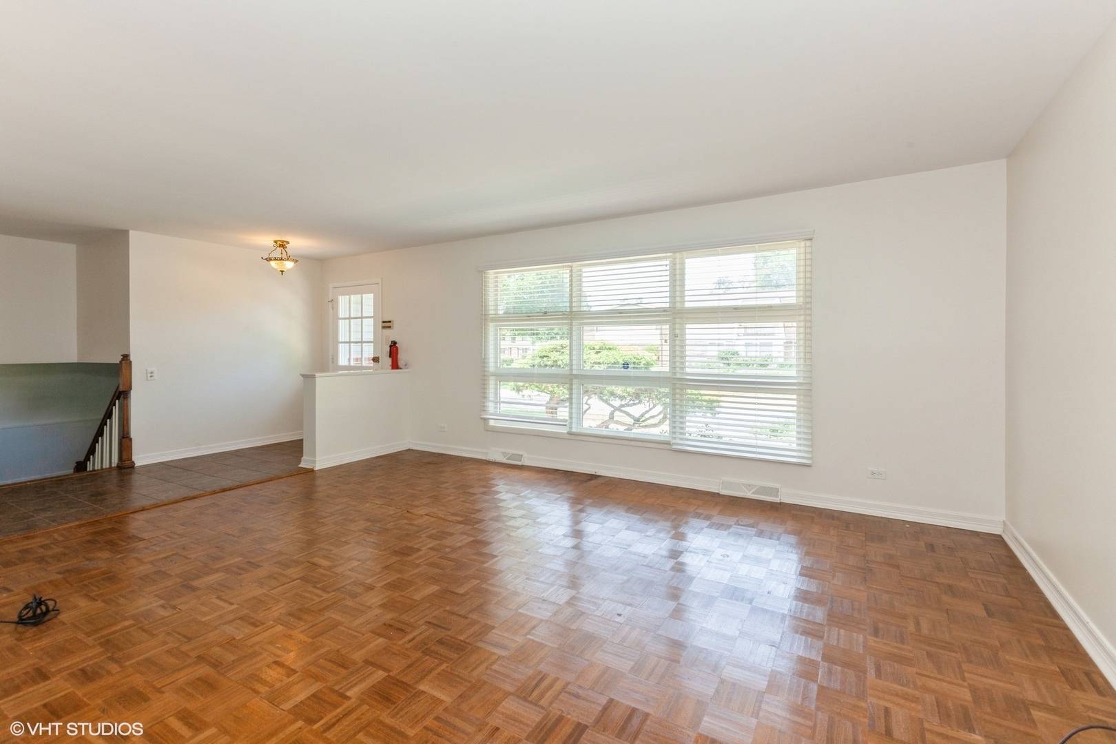 Woodridge, IL 60517,6805 Roberts DR