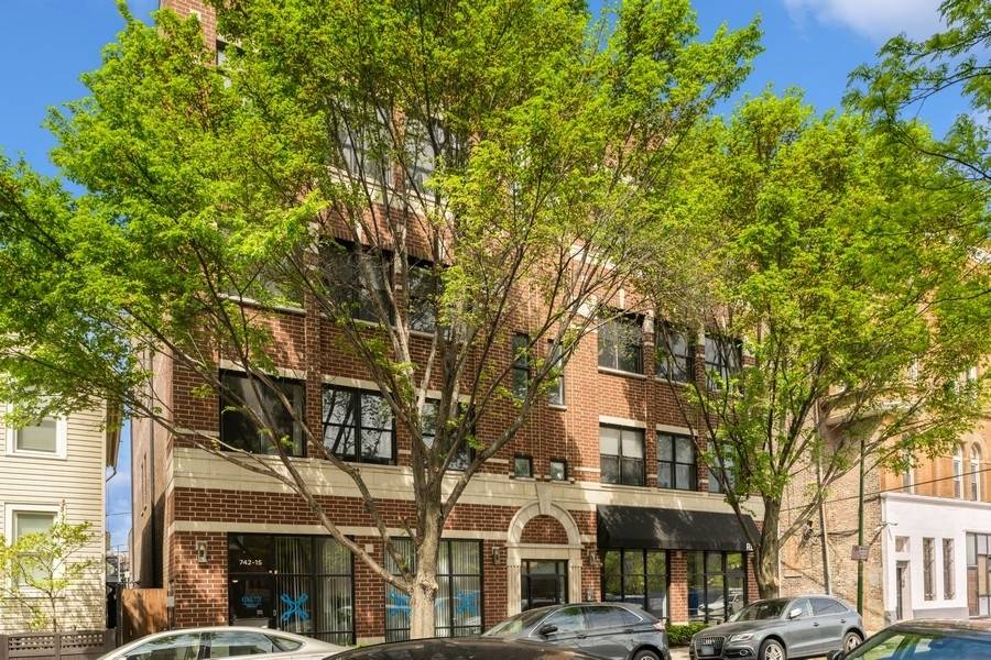Chicago, IL 60642,742 N Ada ST #3S