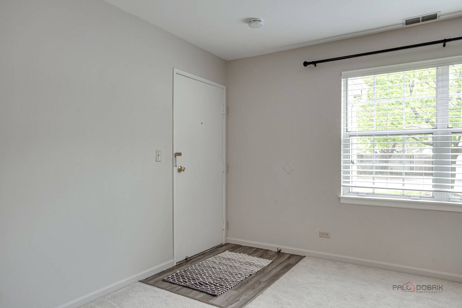 Libertyville, IL 60048,142 E Winchester RD #B