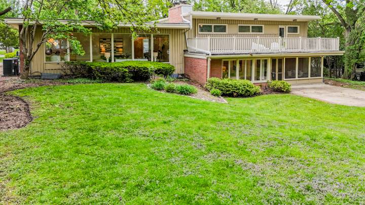 Hinsdale, IL 60521,430 Briargate TER