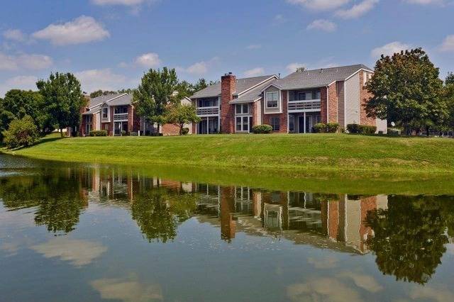 Willowbrook, IL 60527,6065 Stewart DR #3921
