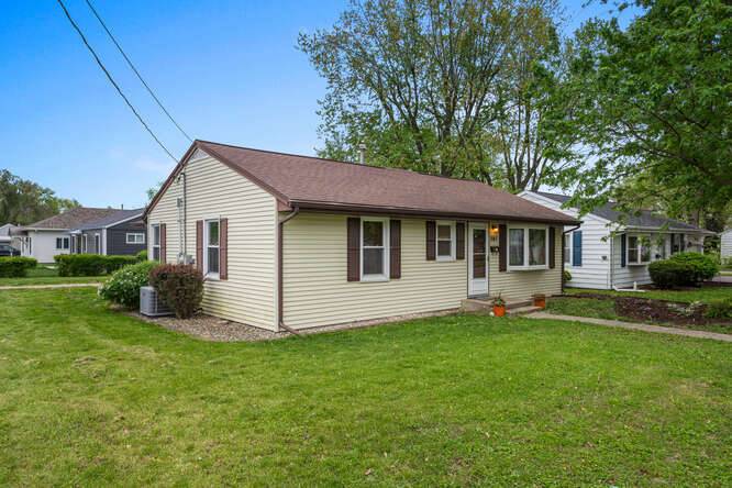 Tuscola, IL 61953,307 N Carico ST