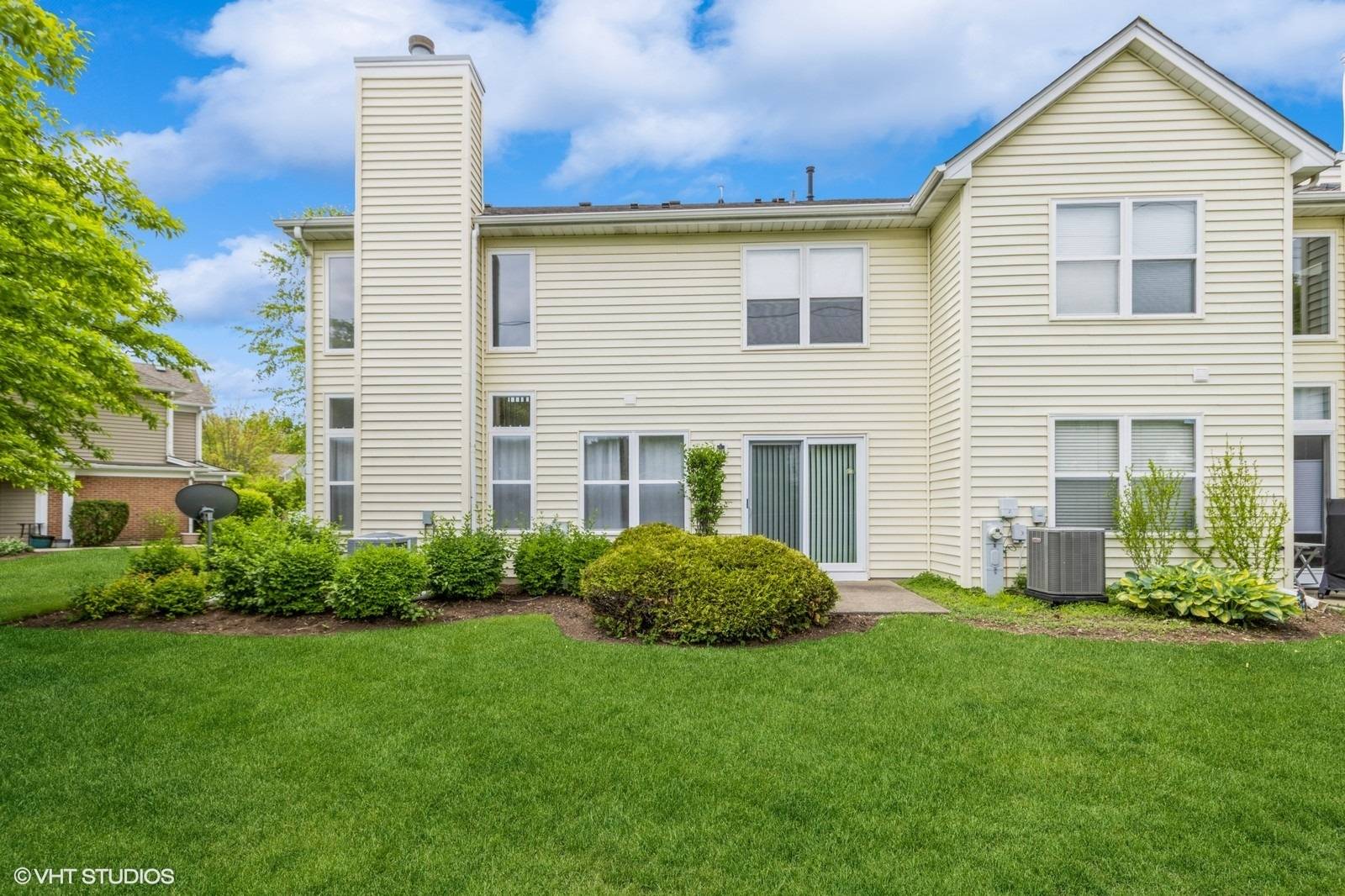 Palatine, IL 60074,367 S Crown CT