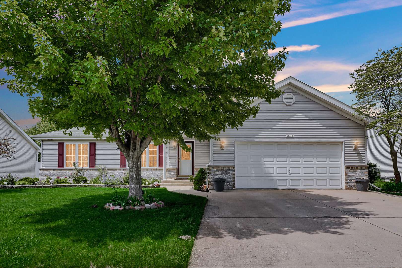 Bourbonnais, IL 60914,1565 Stefanie LN