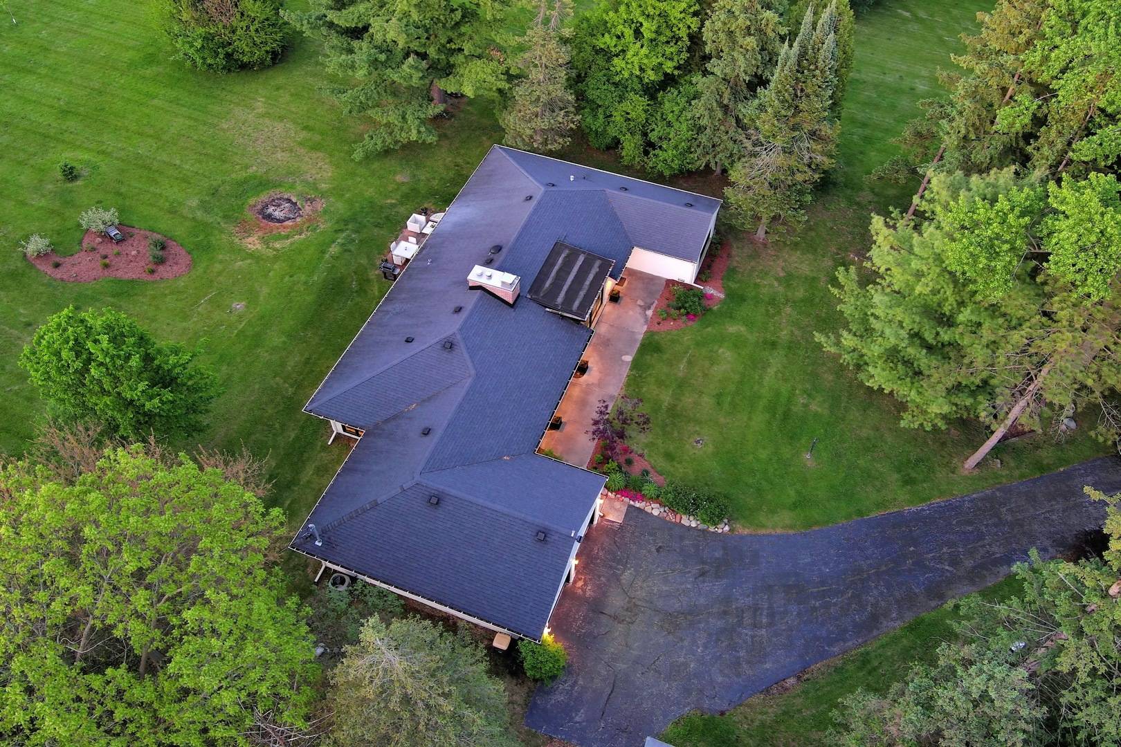 Barrington Hills, IL 60010,532 W Merri Oaks RD