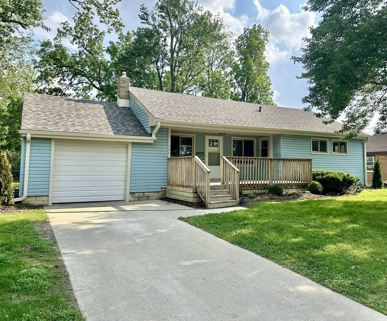 Kankakee, IL 60901,906 W Walnut ST