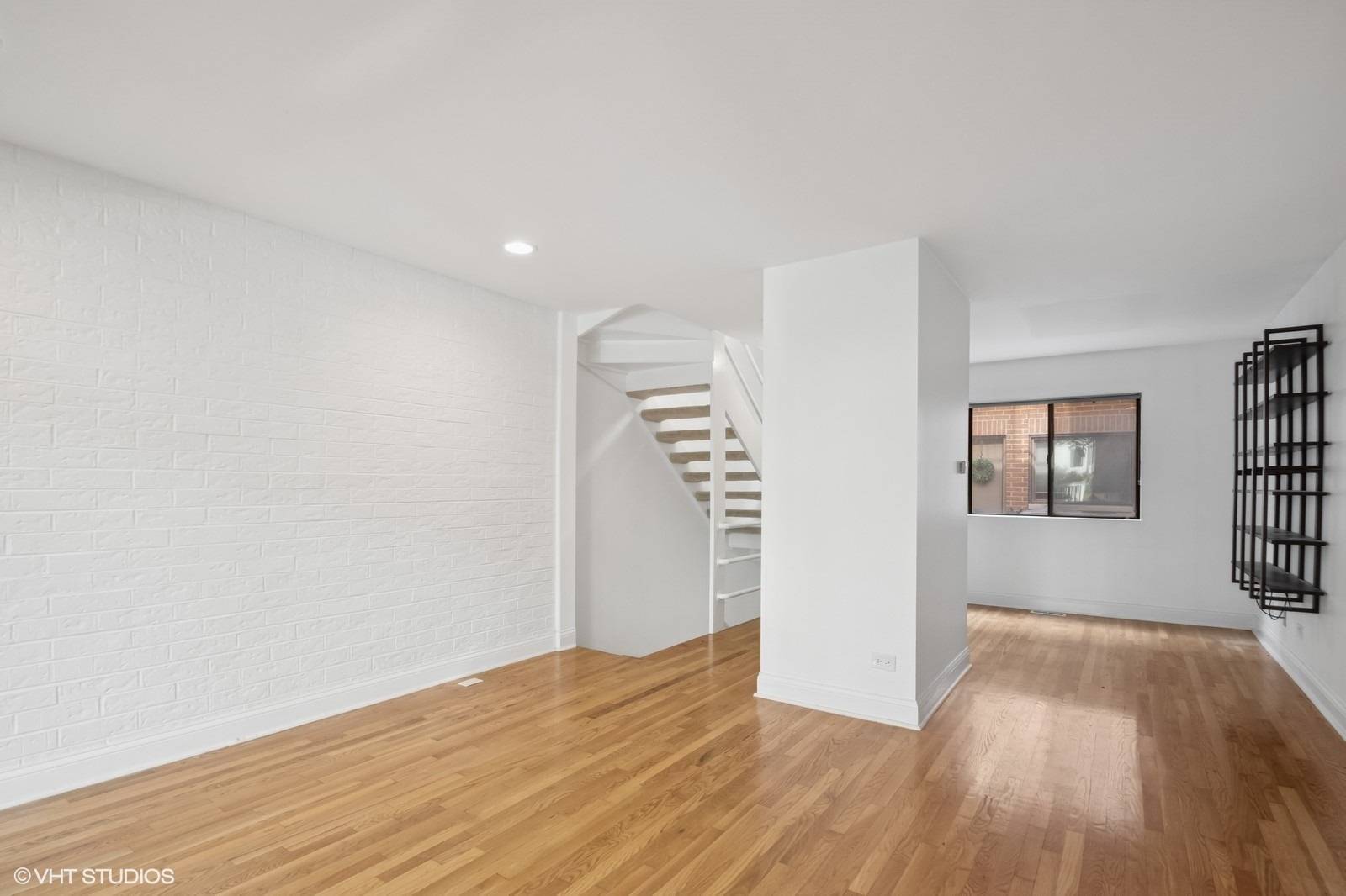 Chicago, IL 60613,3759 N Kenmore AVE #A
