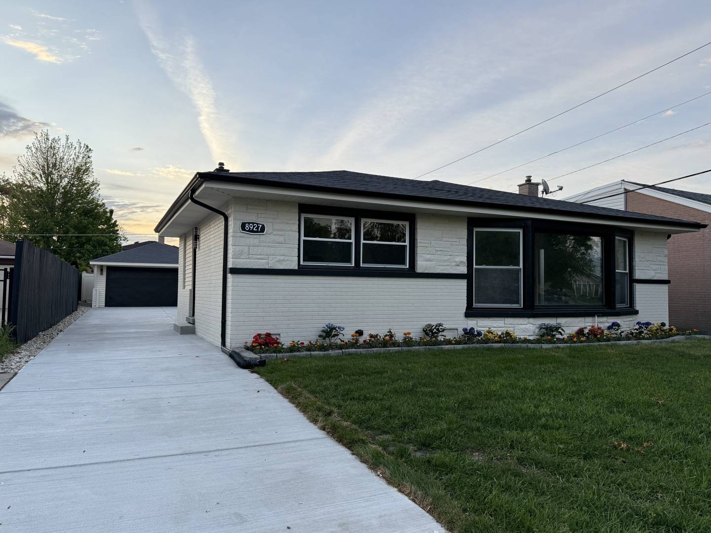 Niles, IL 60714,8927 N Merrill ST