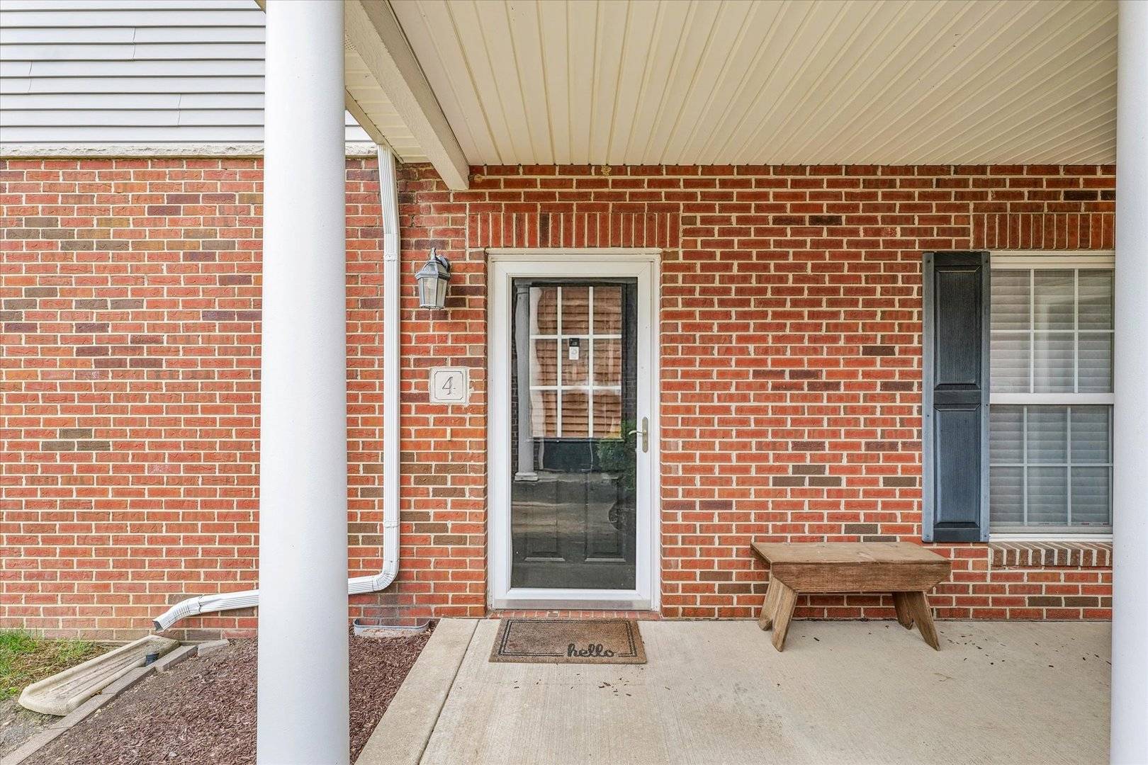 Savoy, IL 61874,103 Portsmouth LN #4
