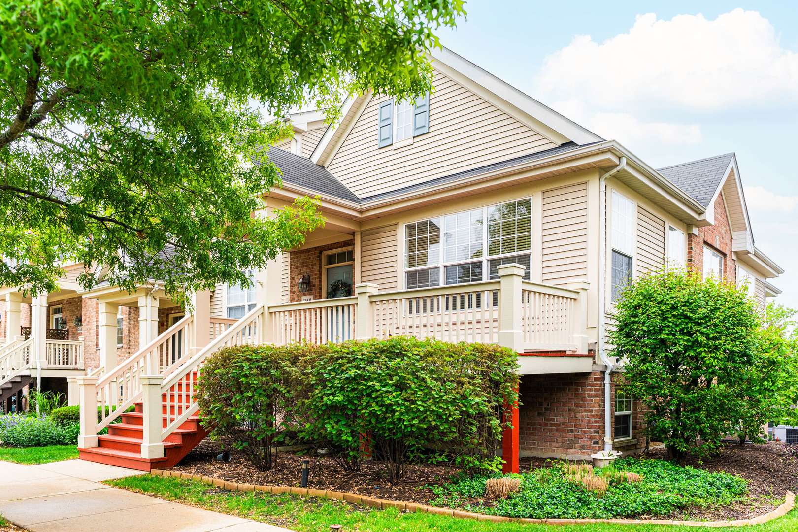 Bartlett, IL 60103,278 Broadmoor LN